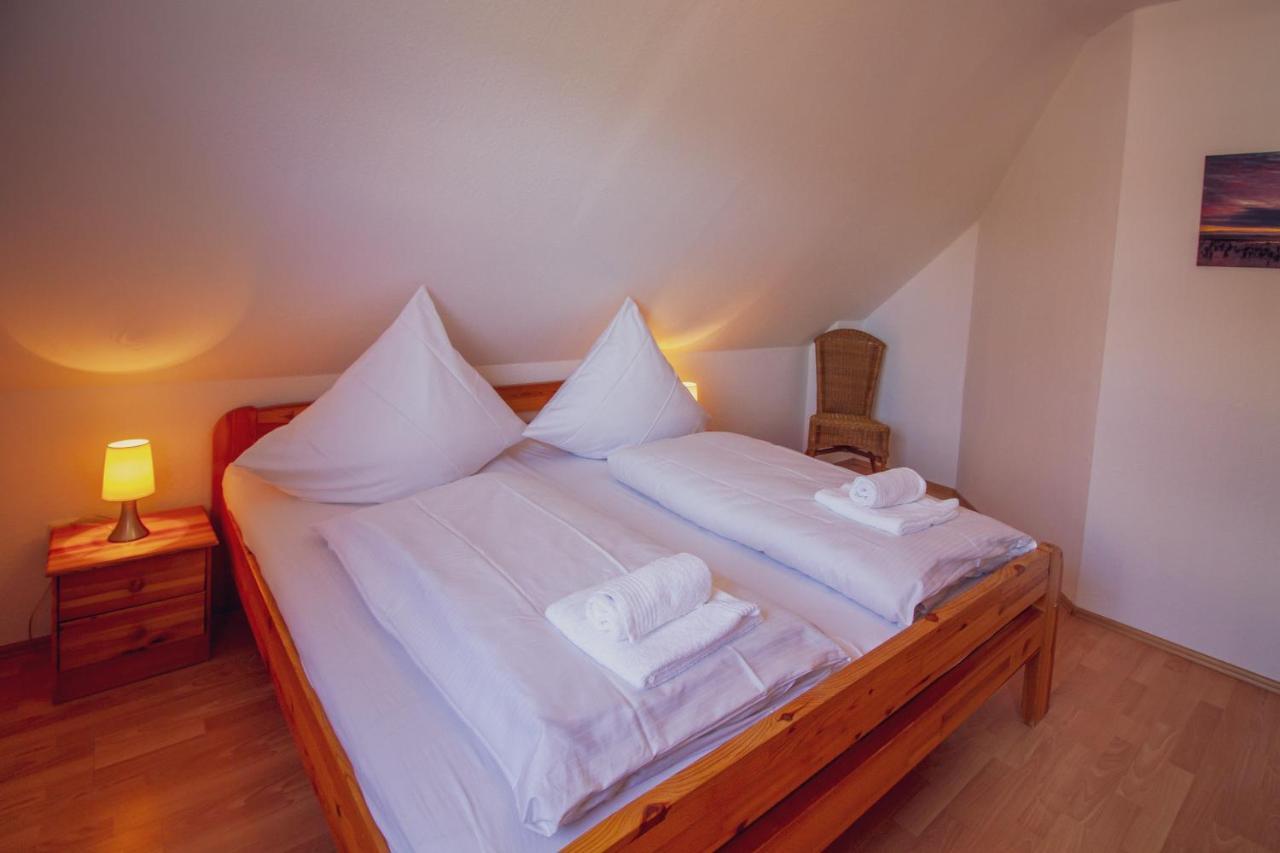 Haus Leuchtturm - Flut Apartment Krummhorn Bagian luar foto