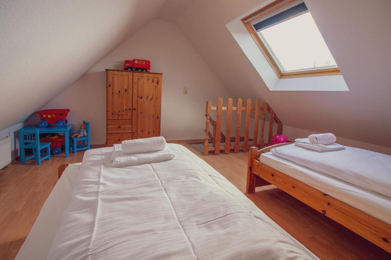 Haus Leuchtturm - Flut Apartment Krummhorn Bagian luar foto